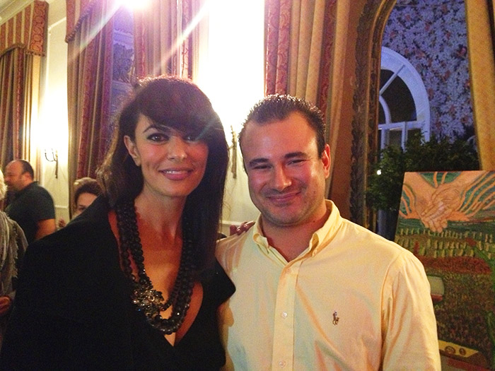 Piemonte Grandi Vini 2012 - opera finalista “Soavemente in Fiore” - Madrina dell’evento l'attrice Maria Grazia Cucinotta.