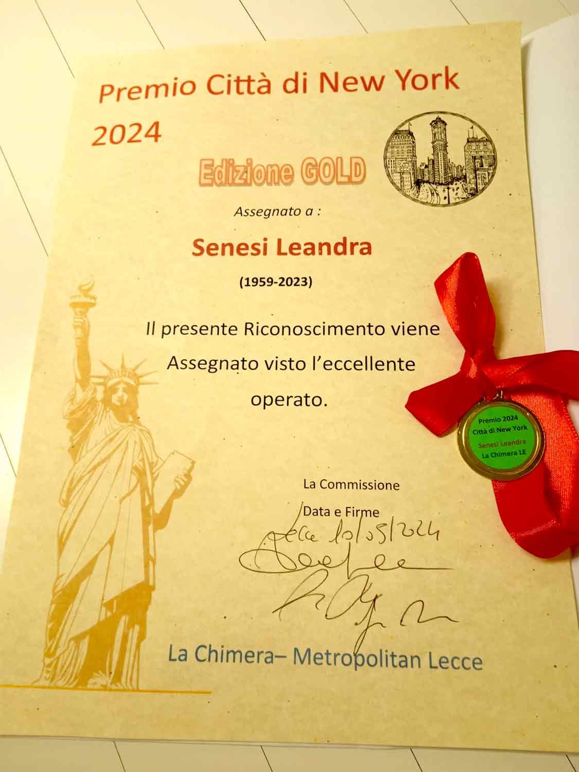 Premio artista LEANDRA SENESI